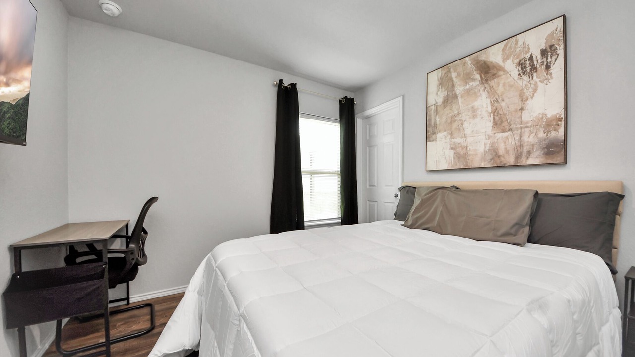 Photo of Bedroom in Northside