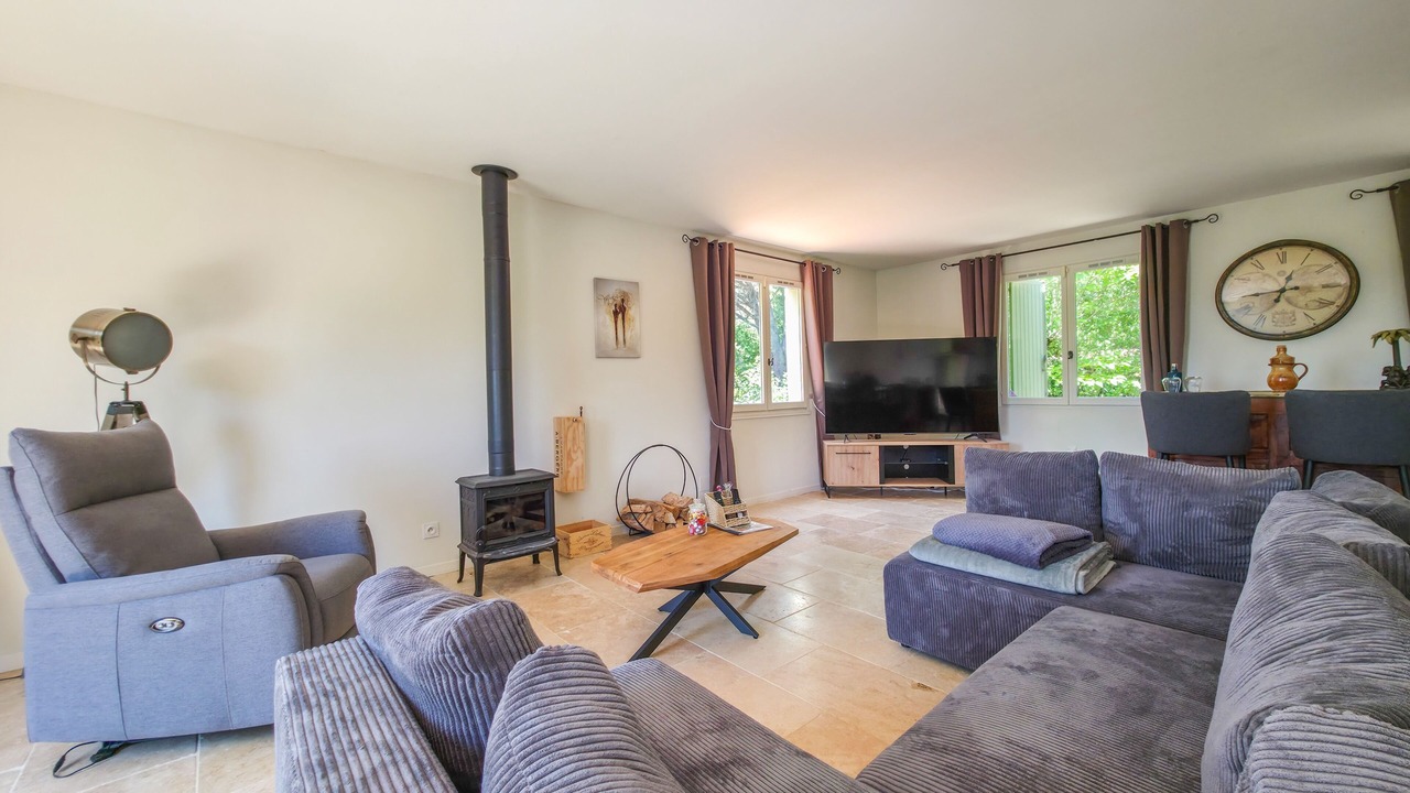 Photo of Livingroom in Saint-Andre-de-Roquepertuis