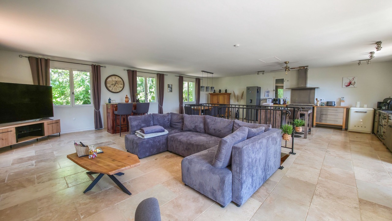 Photo of Livingroom in Saint-Andre-de-Roquepertuis