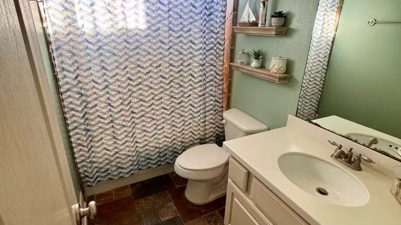 Photo of Bathroom in Clodine