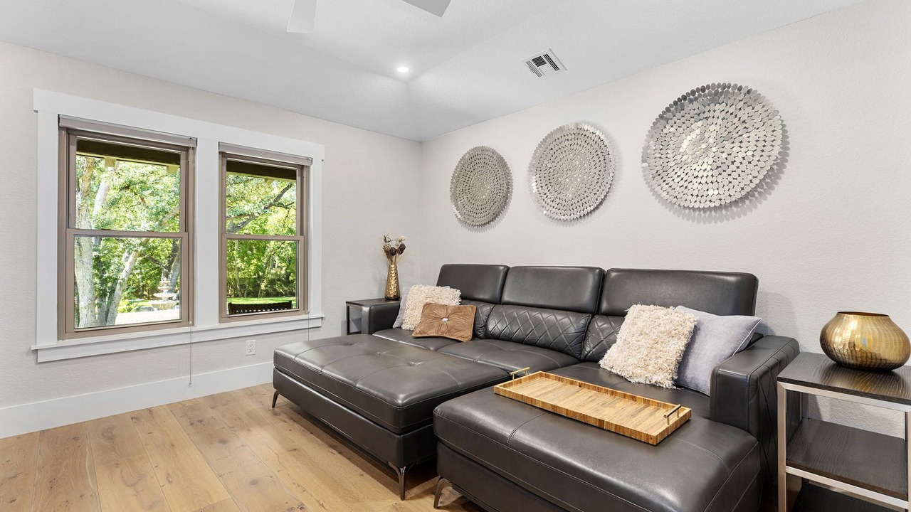 Photo of Livingroom in Brushy Creek