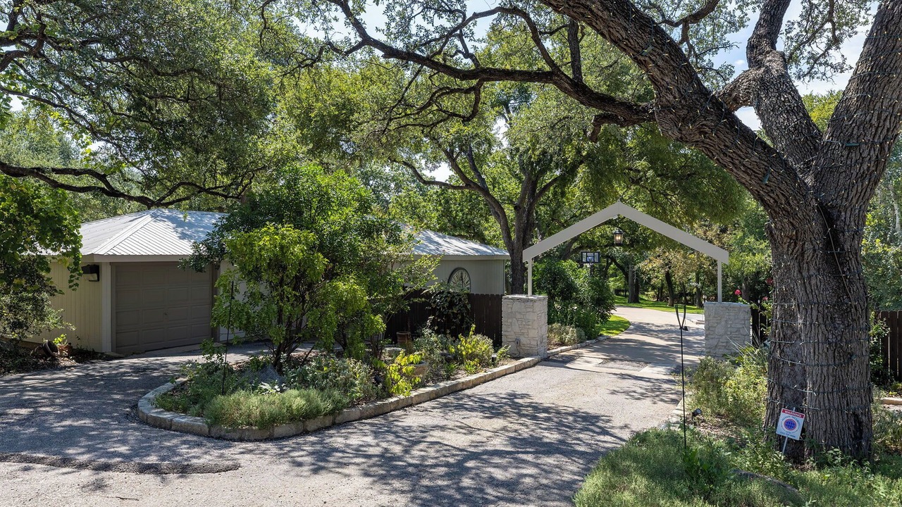 Photo of Outdoor in Brushy Creek