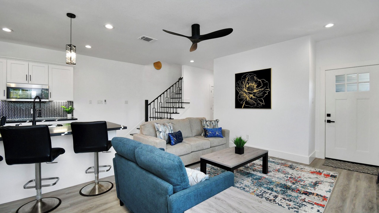 Photo of Livingroom in Northside