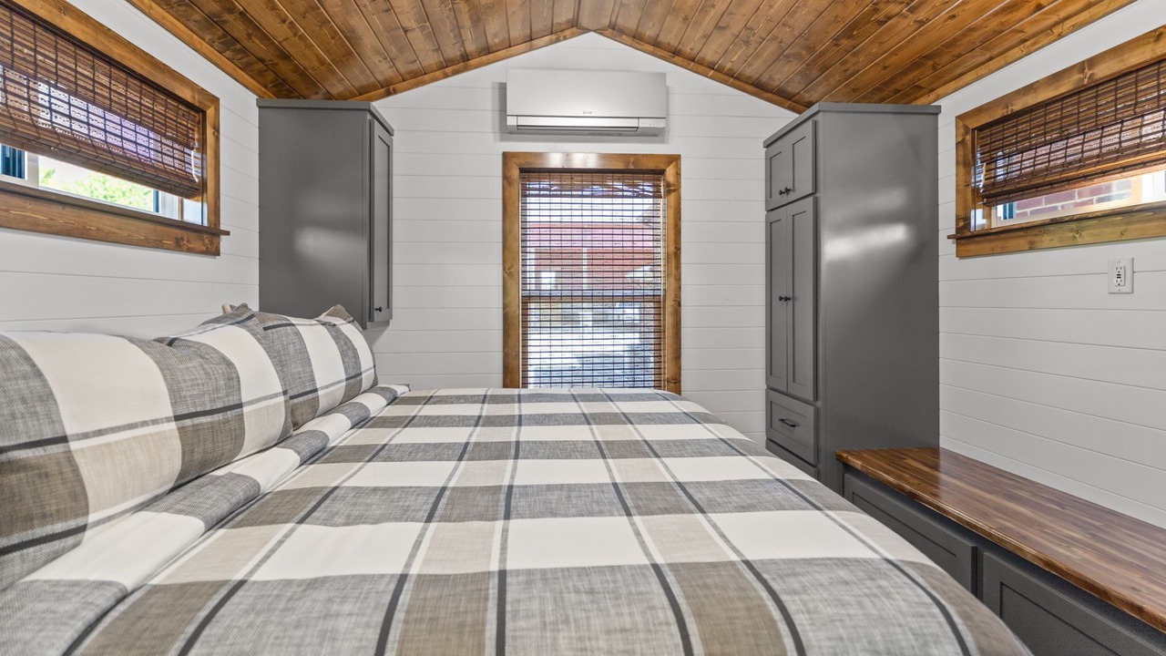 Photo of Bedroom in Shelbyville