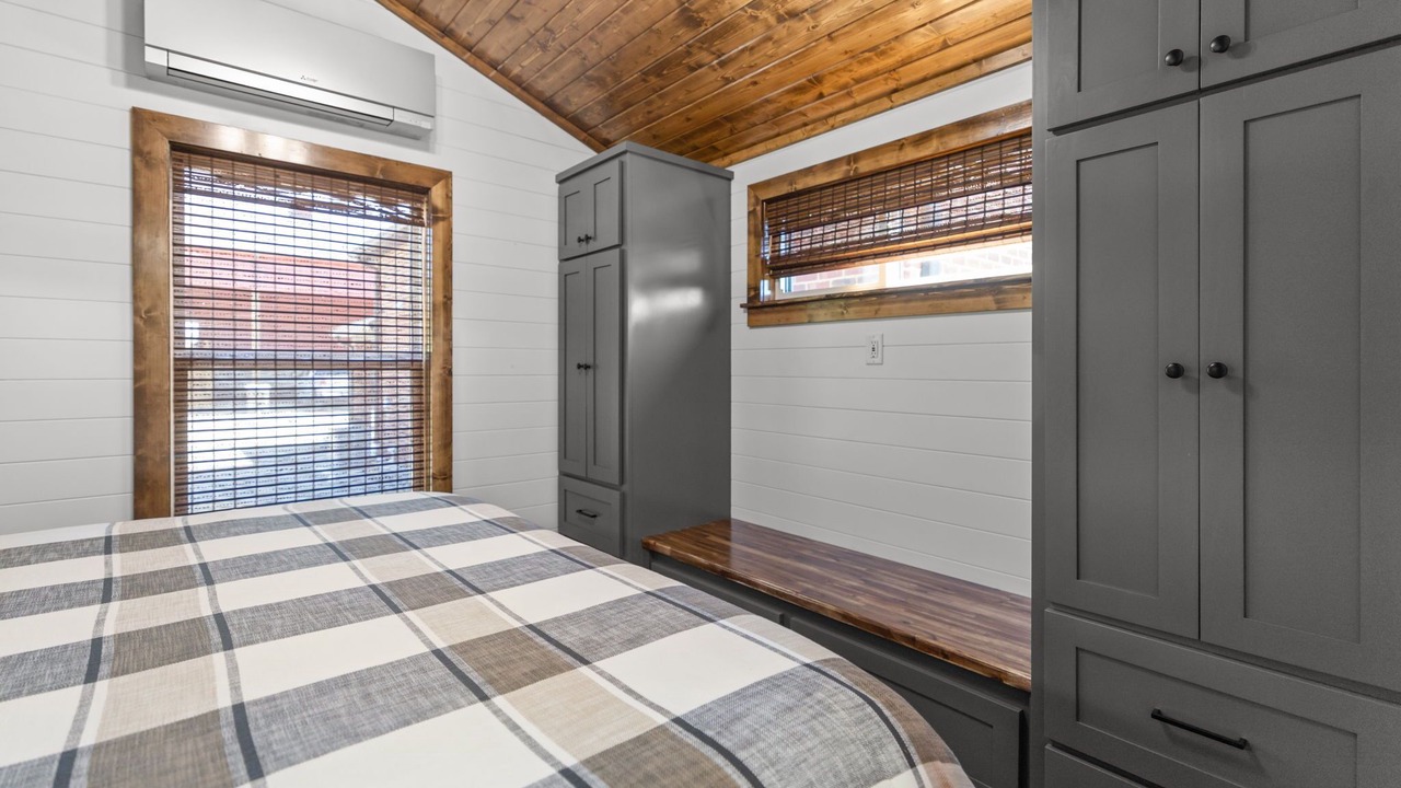 Photo of Bedroom in Shelbyville