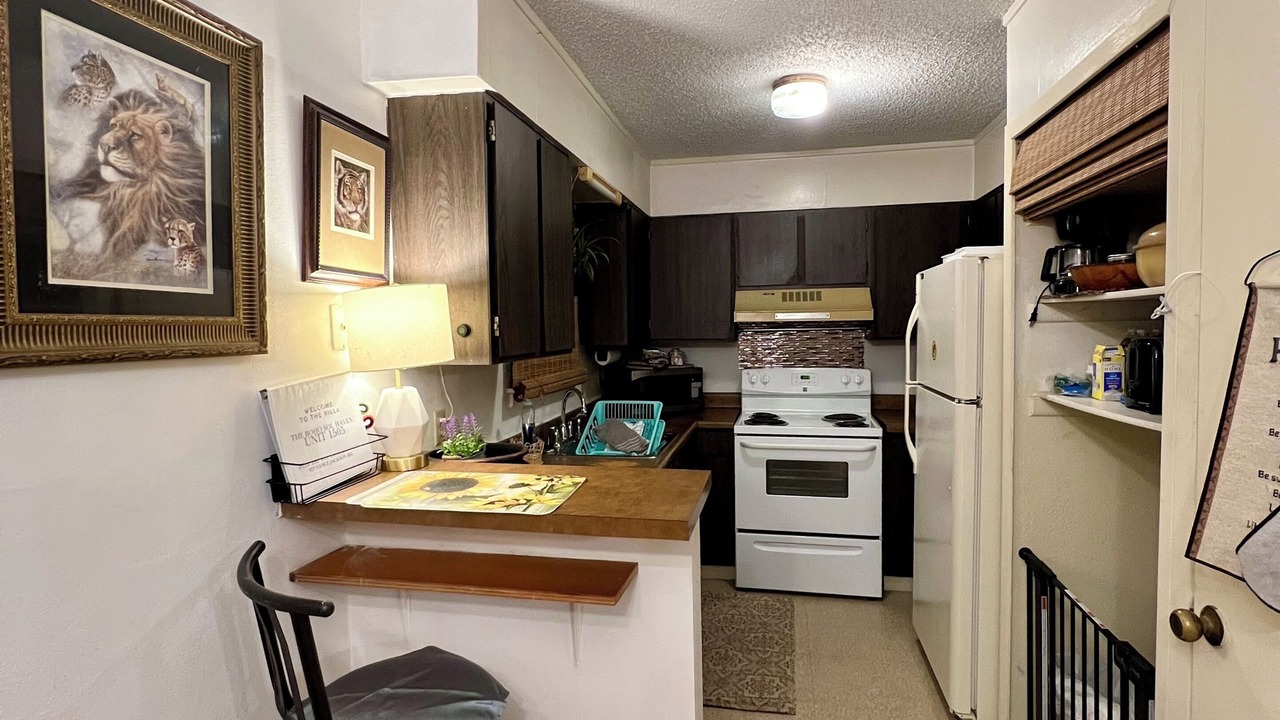 Photo of Kitchen in Northwest Los Angeles Heights
