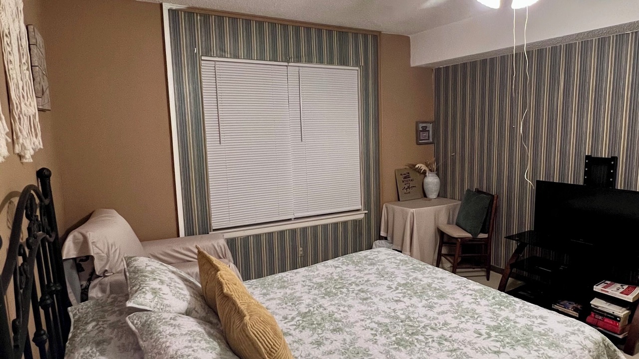 Photo of Bedroom in Northwest Los Angeles Heights