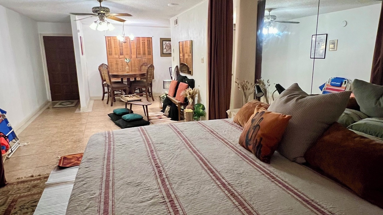 Photo of Bedroom in Northwest Los Angeles Heights