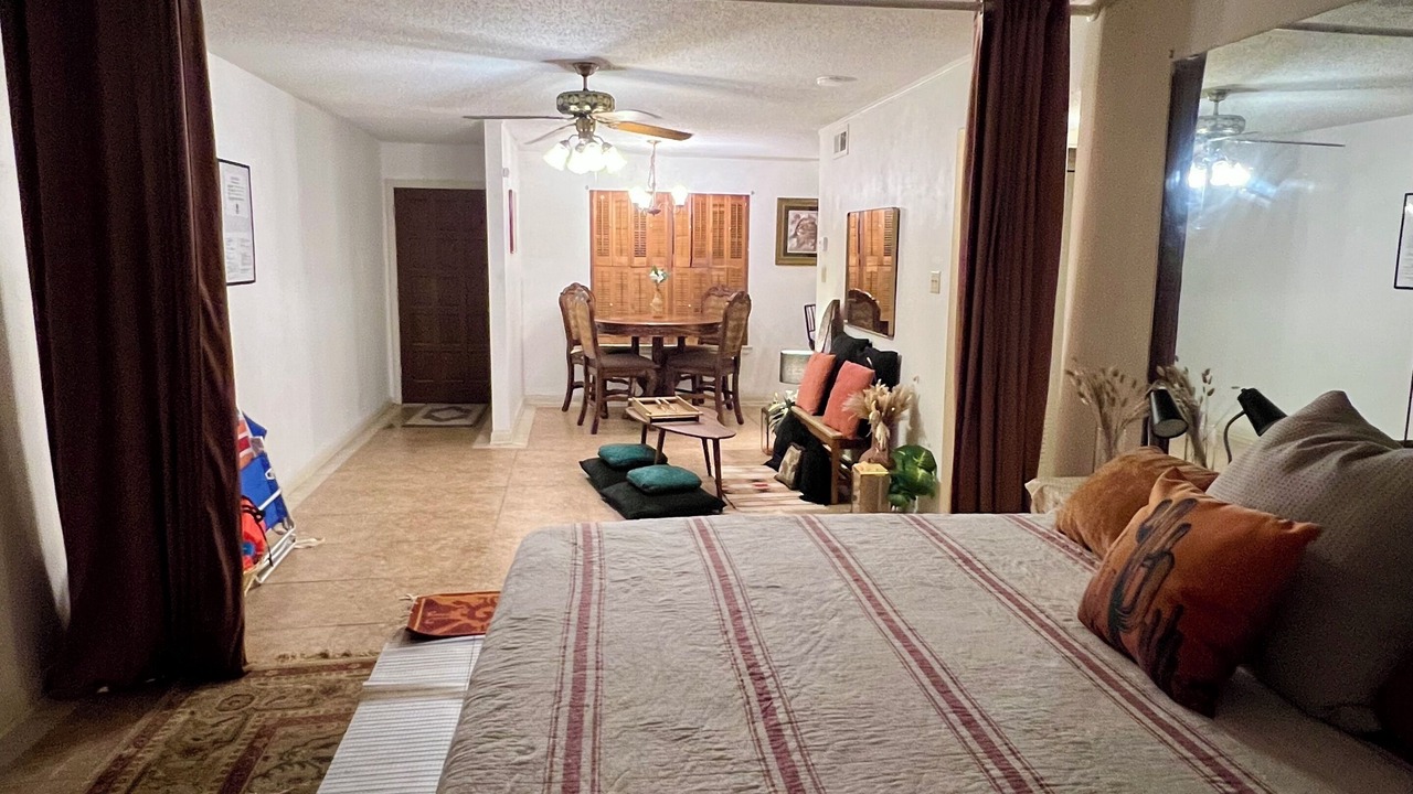 Photo of Bedroom in Northwest Los Angeles Heights