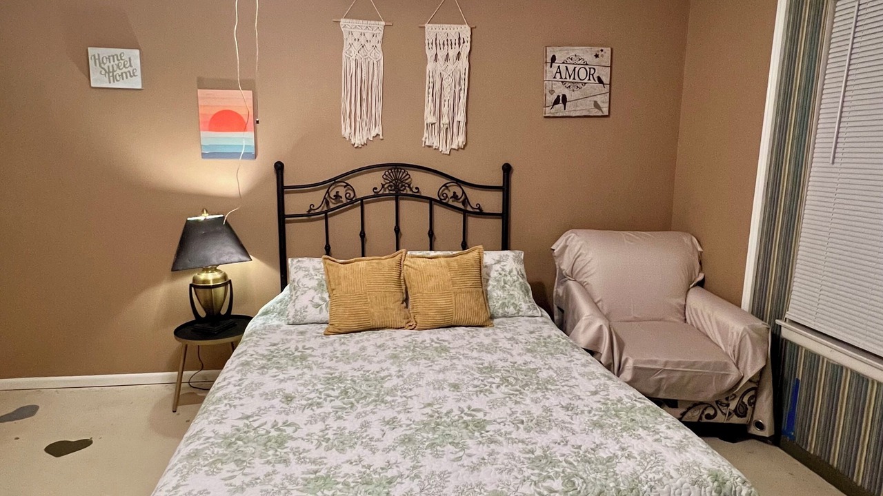 Photo of Bedroom in Northwest Los Angeles Heights