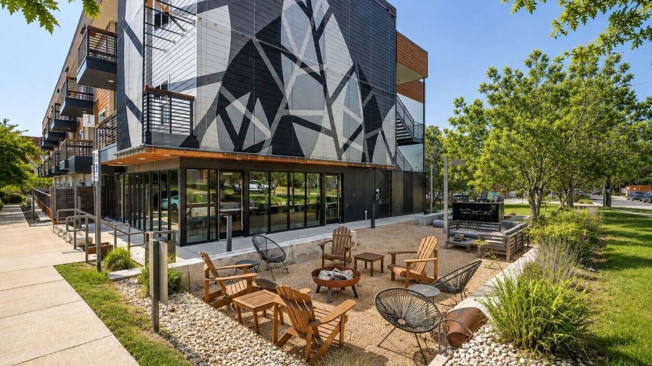 Photo of Outdoor in South Lamar