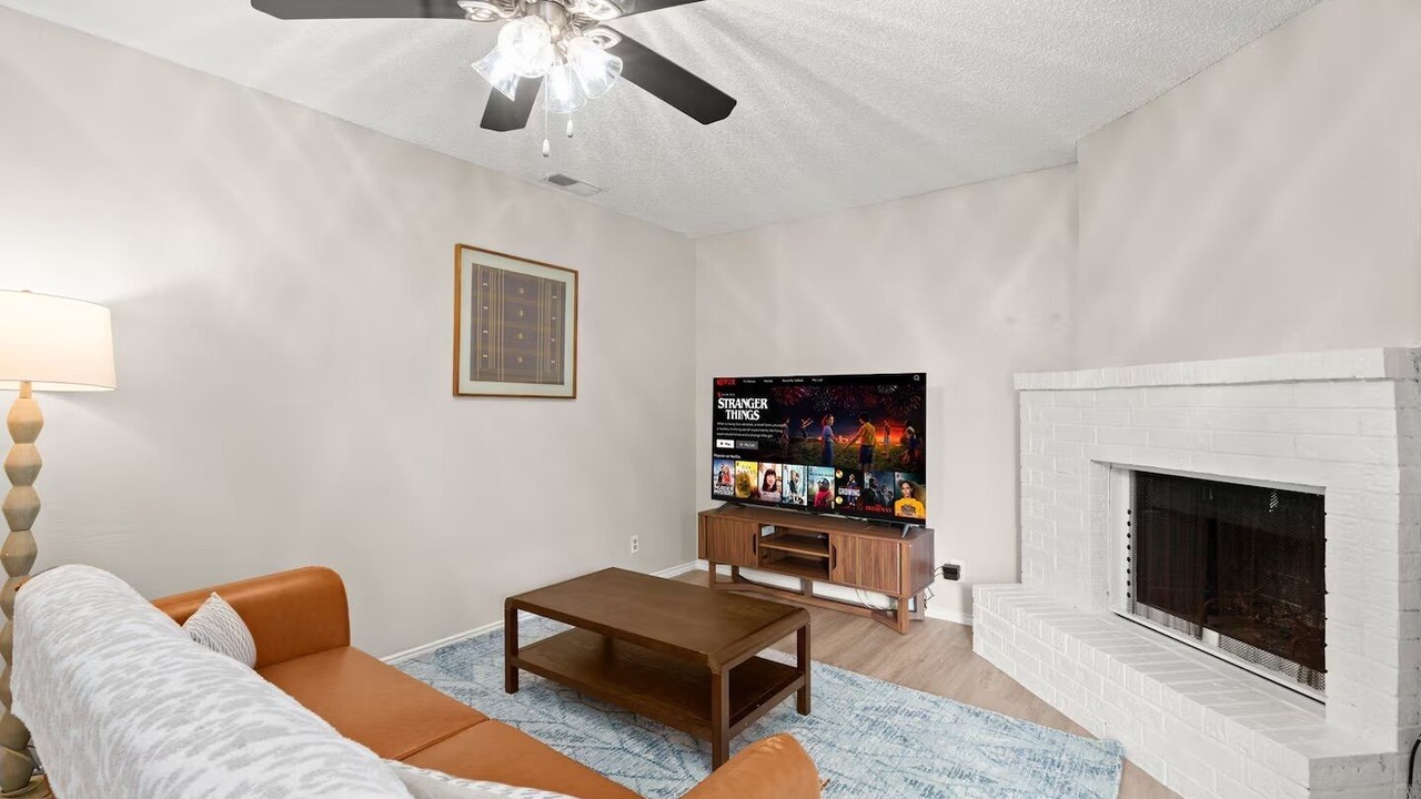 Photo of Livingroom in Chisholm Valley South