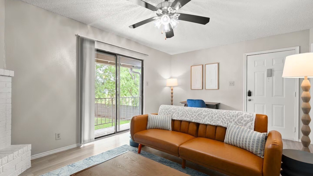 Photo of Livingroom in Chisholm Valley South