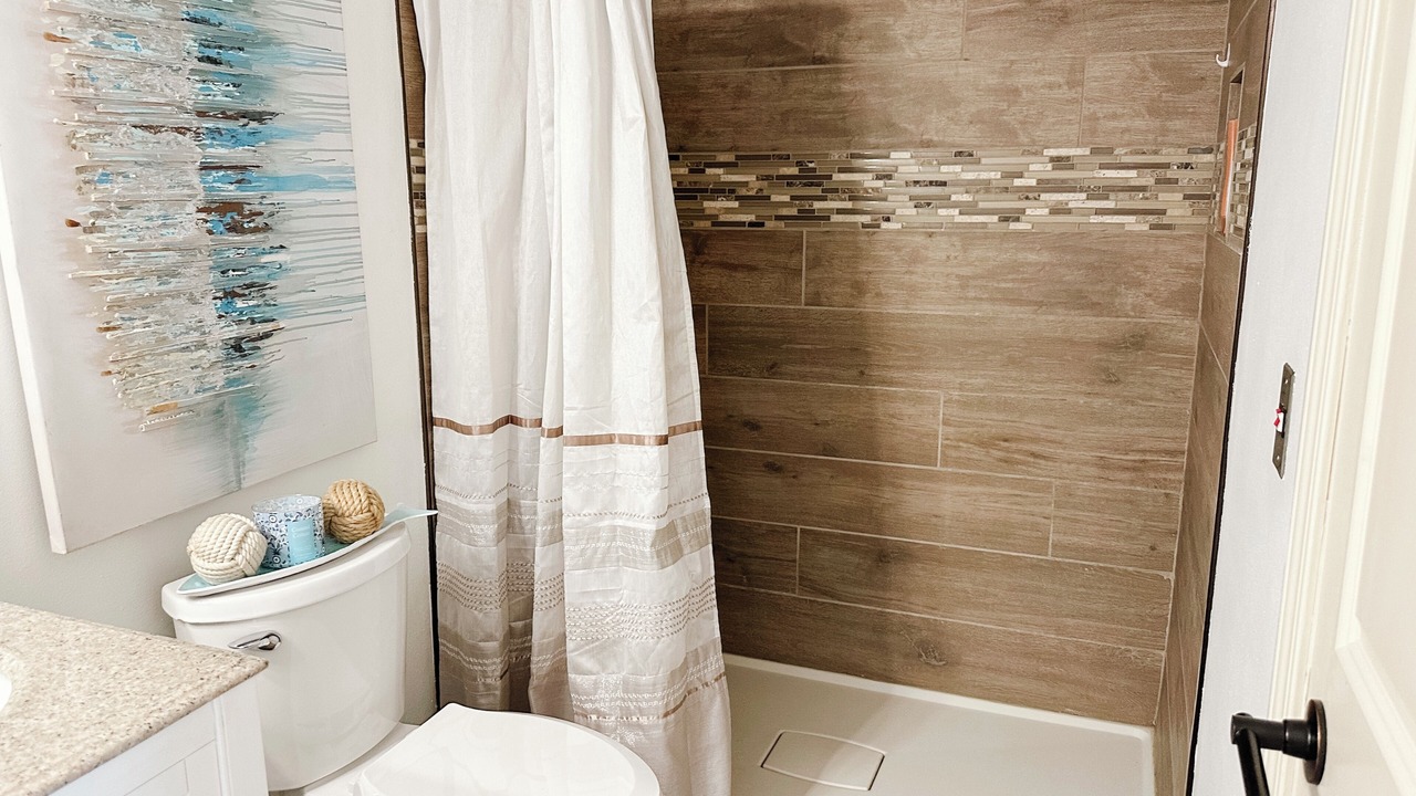 Photo of Bathroom in Panora