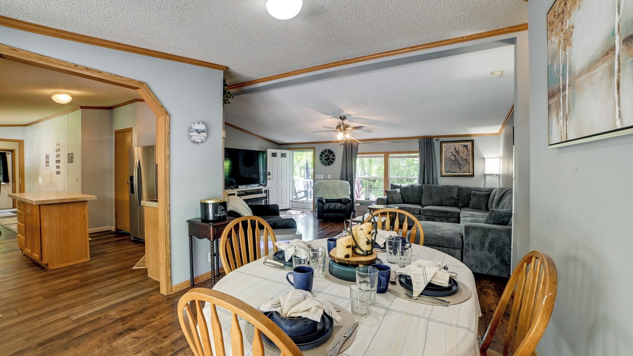 Photo of Livingroom in Kuttawa