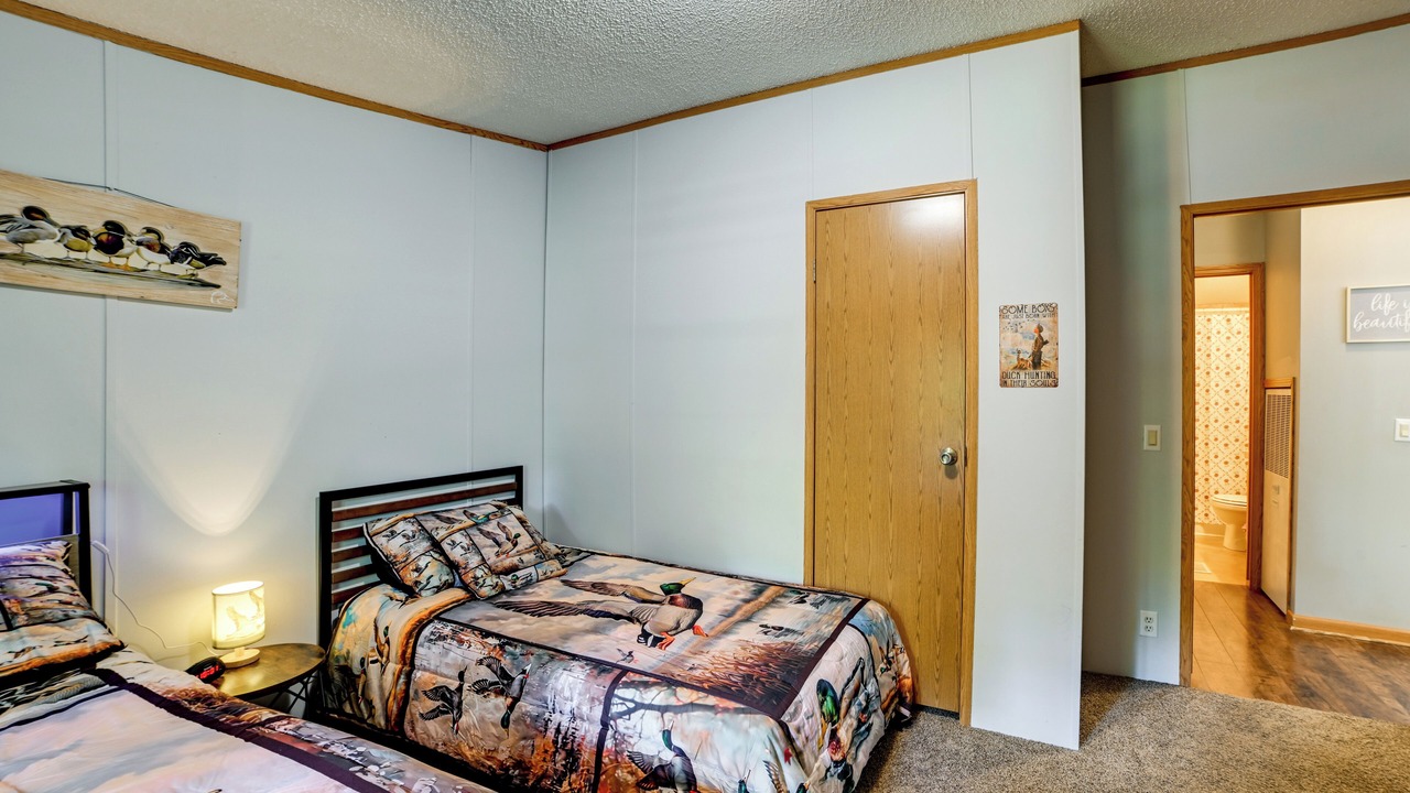 Photo of Bedroom in Kuttawa