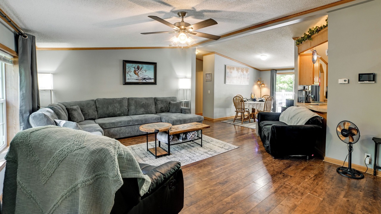 Photo of Livingroom in Kuttawa
