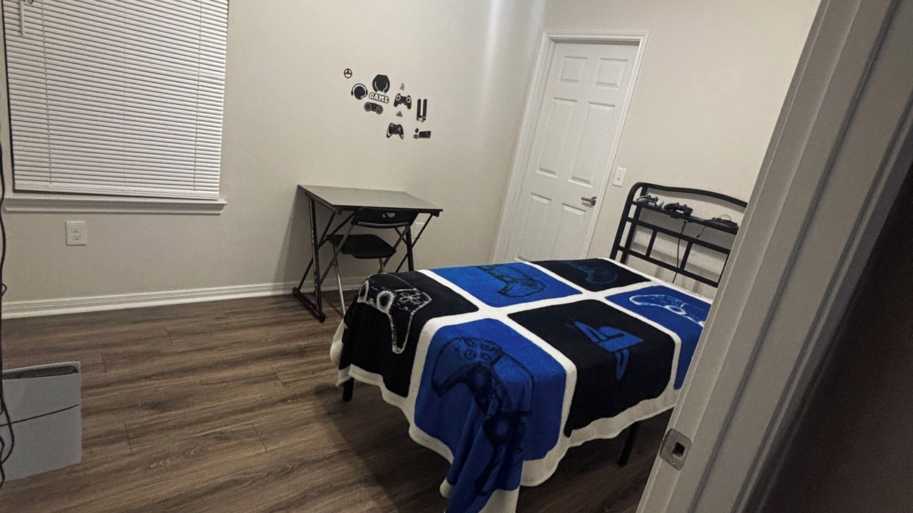 Photo of Bedroom in Northeast Houston