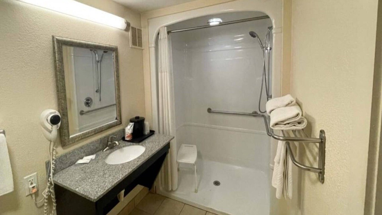 Photo of Bathroom in Central Oklahoma City