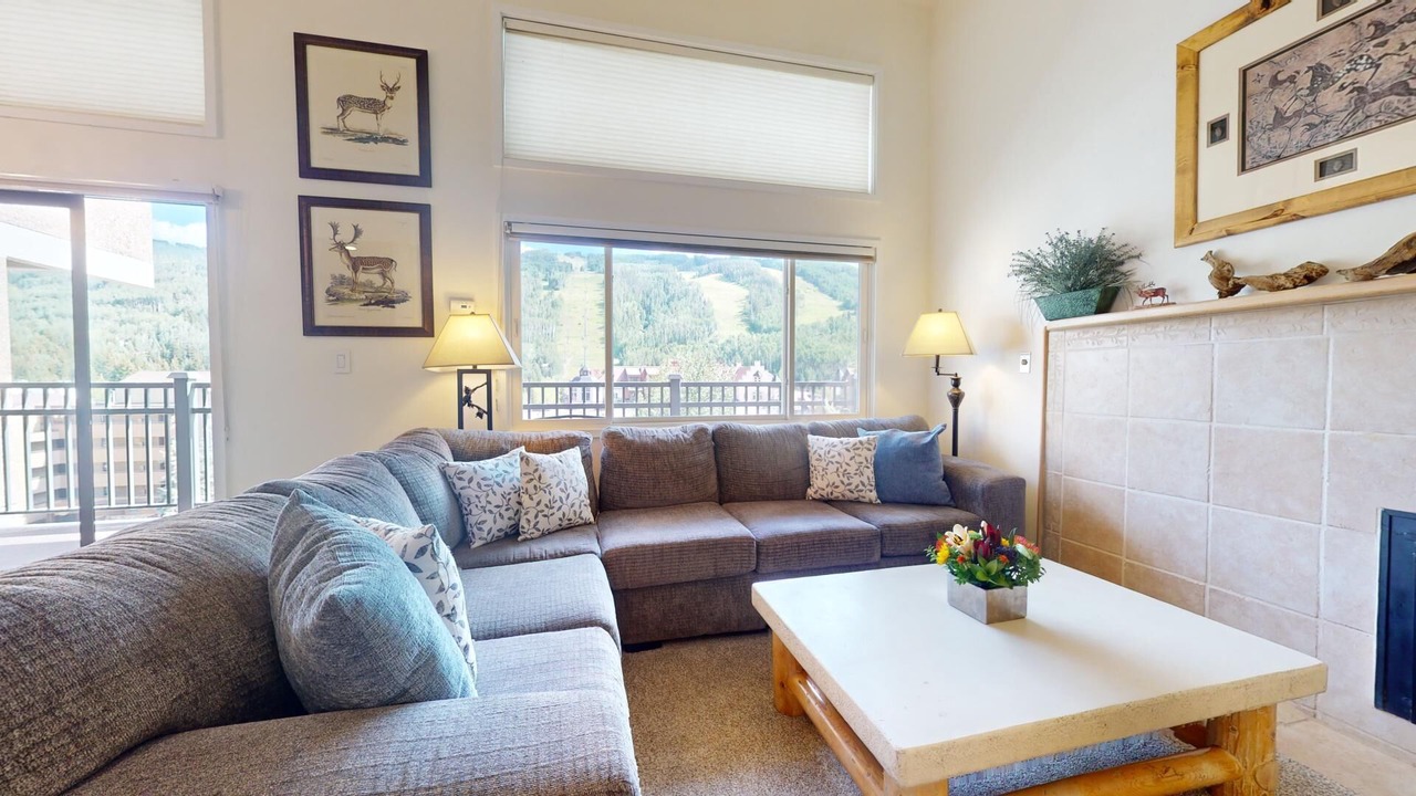Photo of Livingroom in Vail