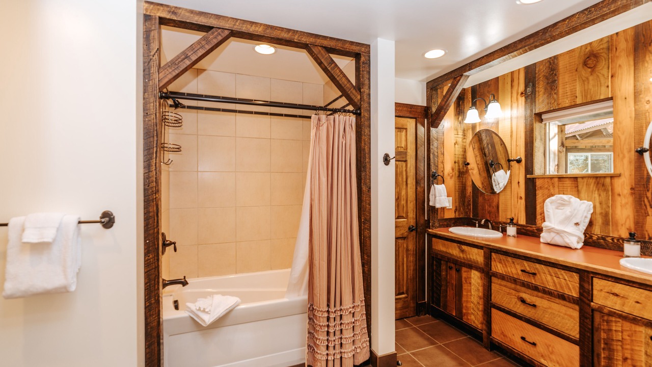 Photo of Bathroom in Victor