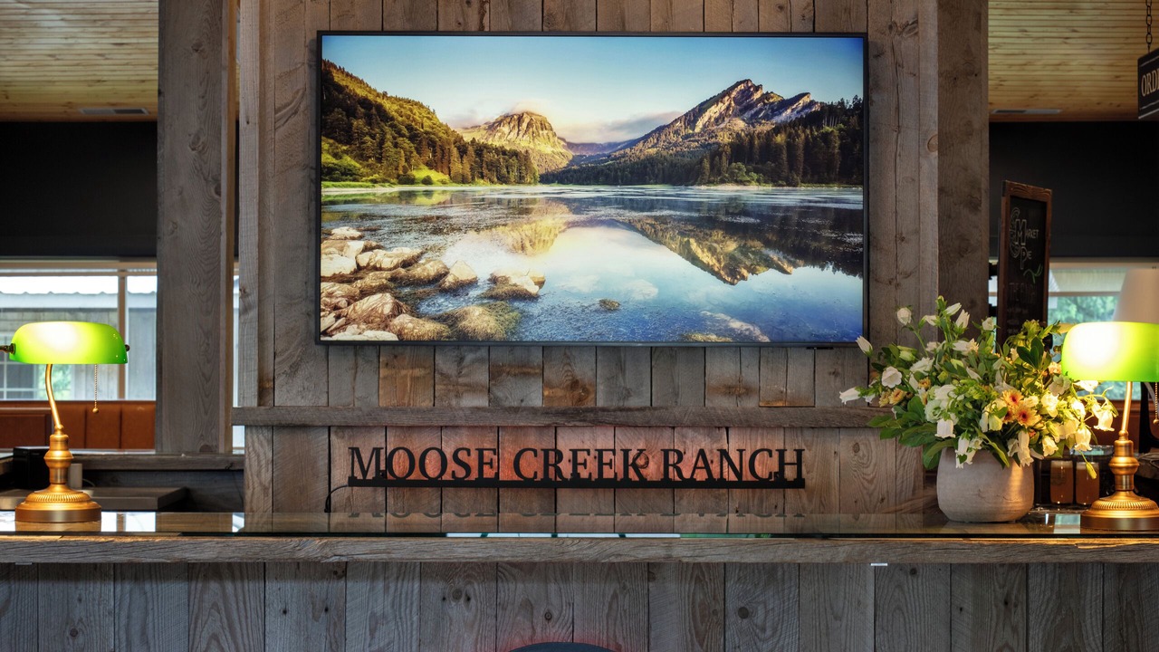 Photo of Others in Victor