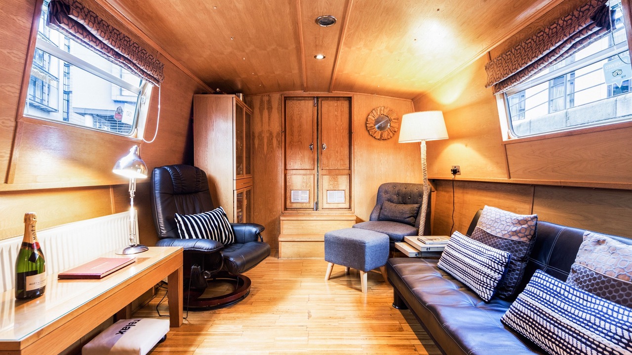 Photo of Livingroom in Tollcross