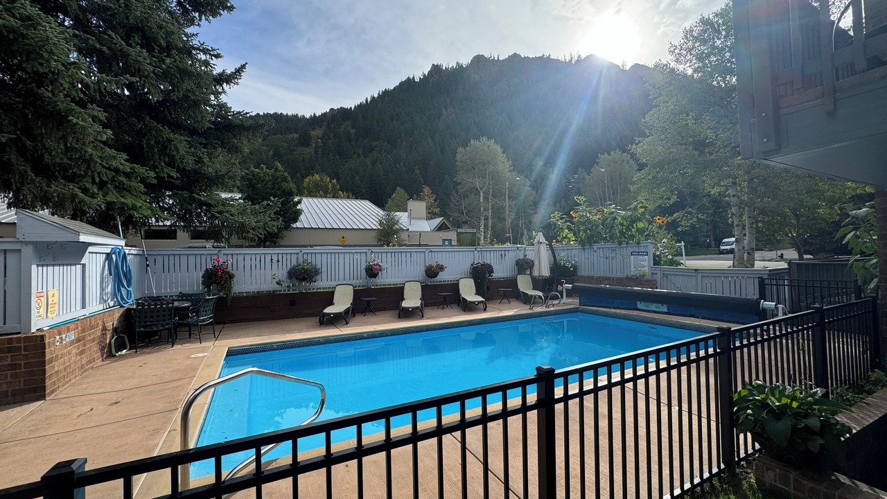 Photo of Outdoor in West End