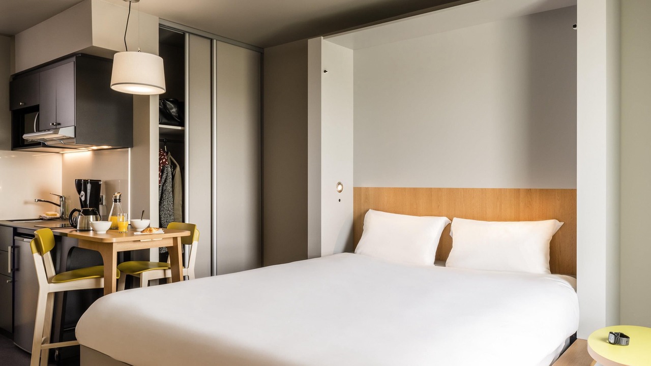 Photo of Bedroom in Petit-Colombes