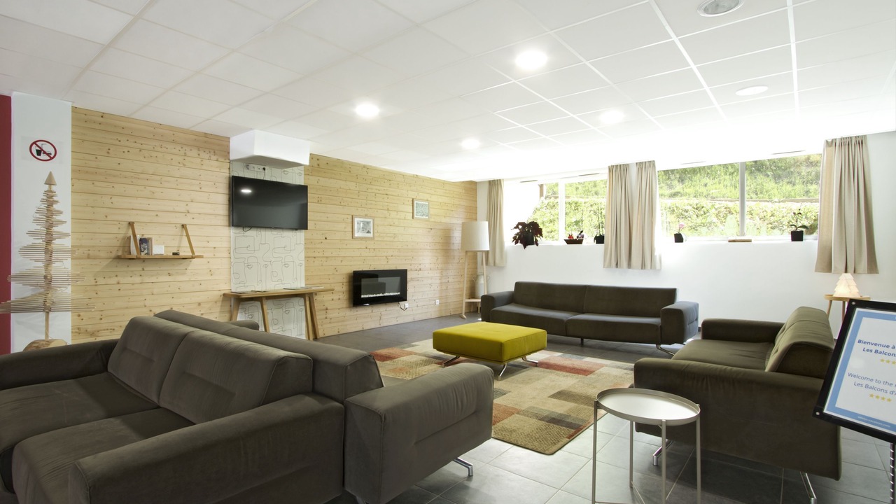 Photo of Others in Auris