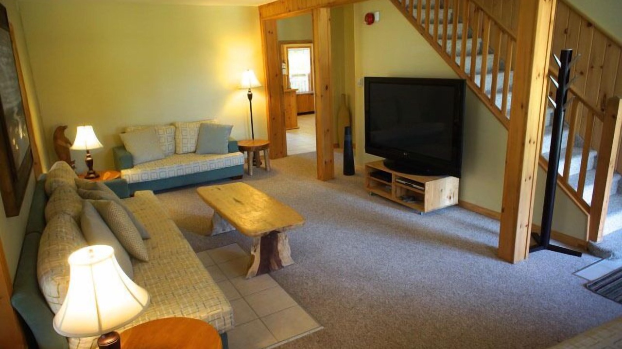 Photo of Livingroom in Bishop Corners