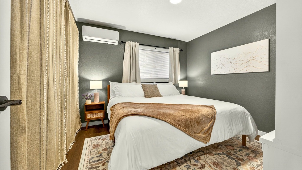 Photo of Bedroom in Grants Pass