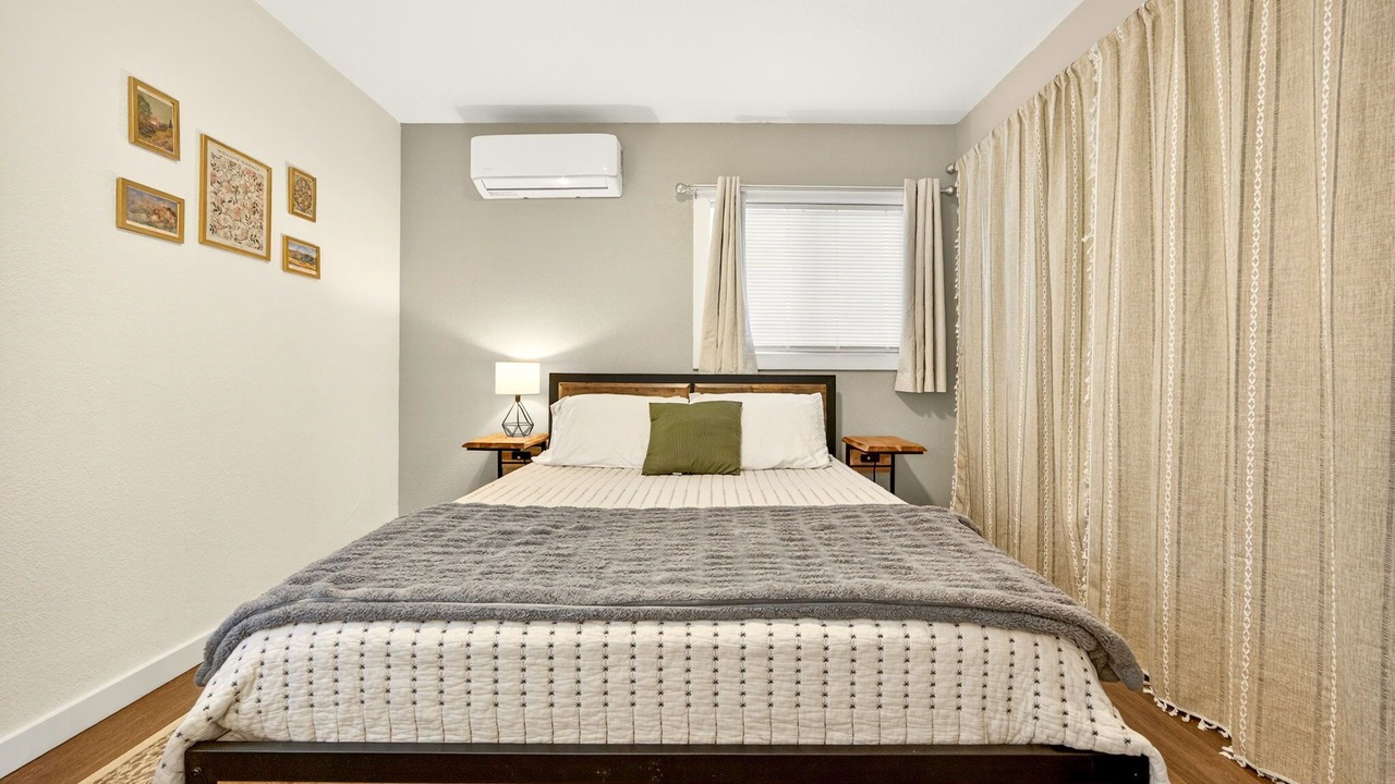 Photo of Bedroom in Grants Pass