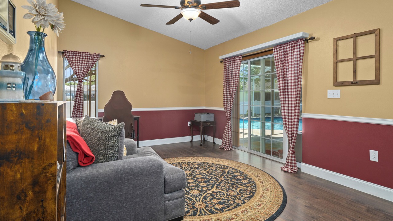 Photo of Livingroom in Lake in the Woods