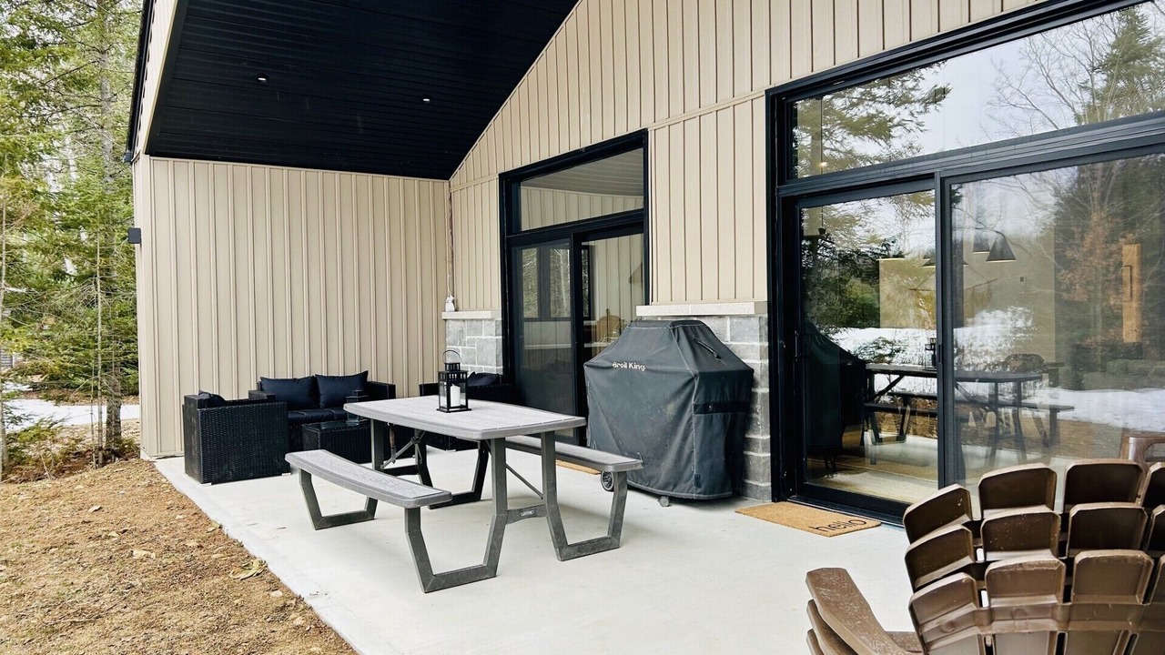 Photo of Outdoor in Low