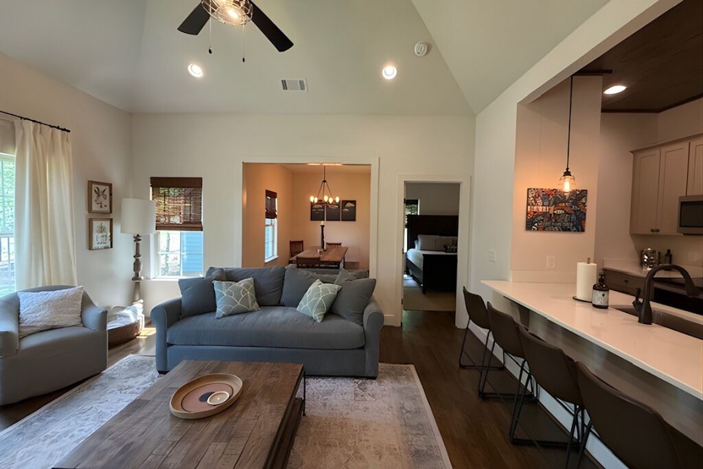Photo of Livingroom in Tallassee