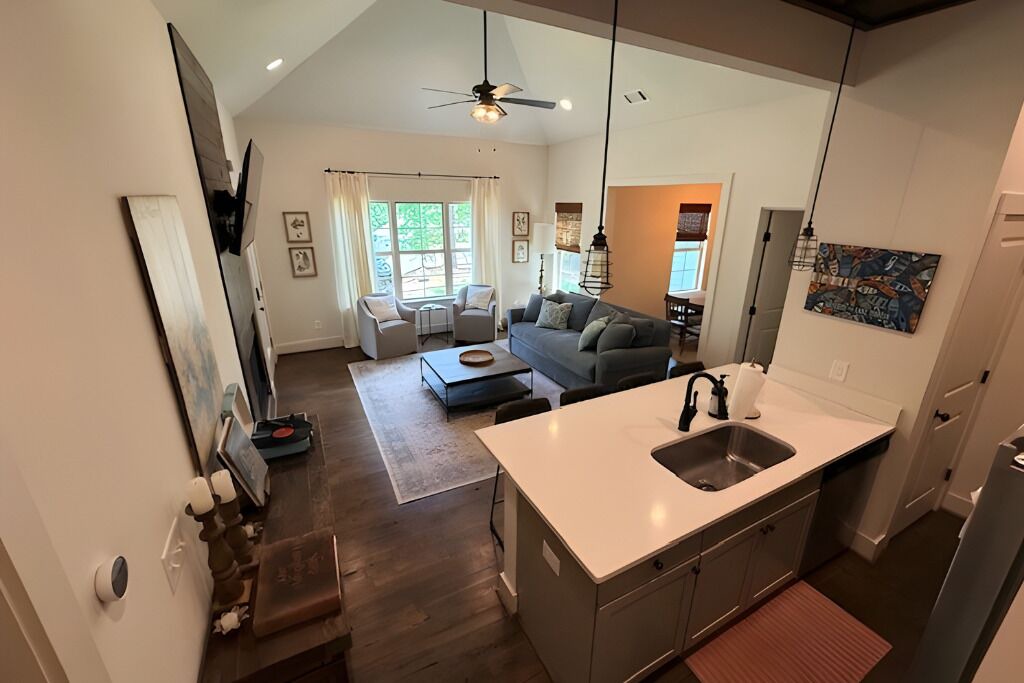 Photo of Livingroom in Tallassee