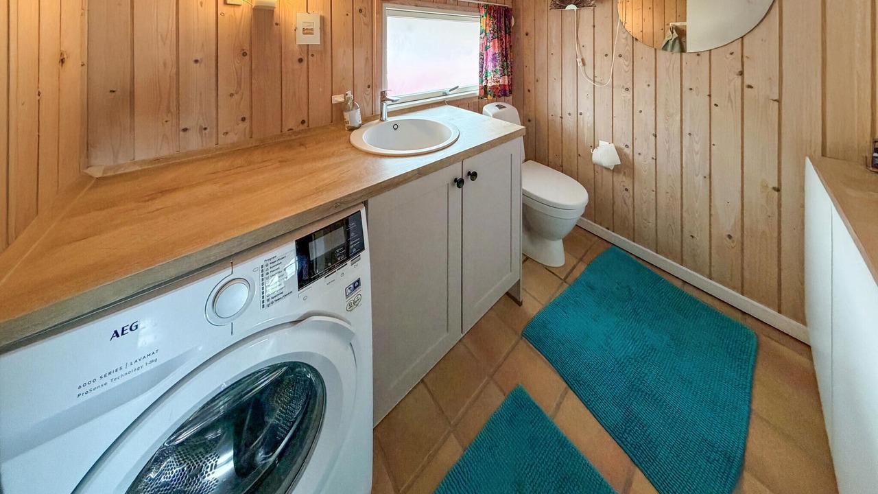 Photo of Bathroom in Mommark Strand