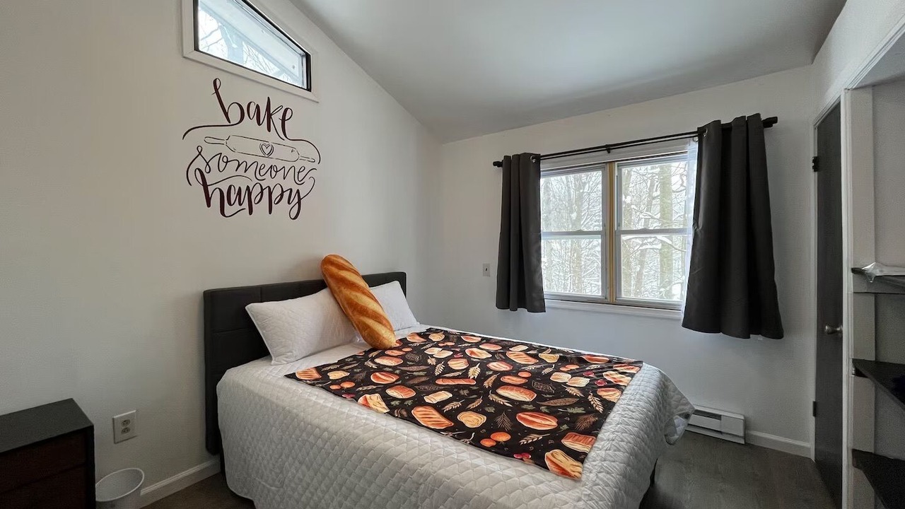Photo of Bedroom in Tobyhanna