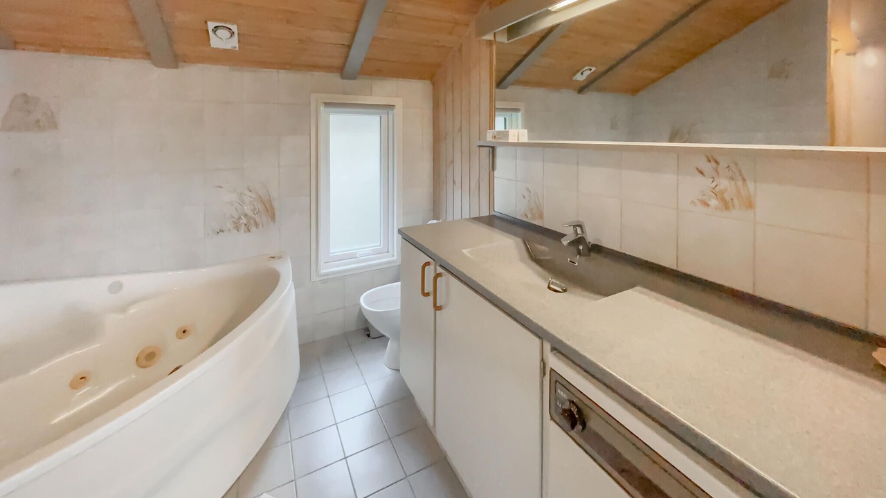 Photo of Bathroom in Haurvig