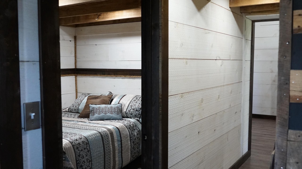 Photo of Bedroom in Jasper County