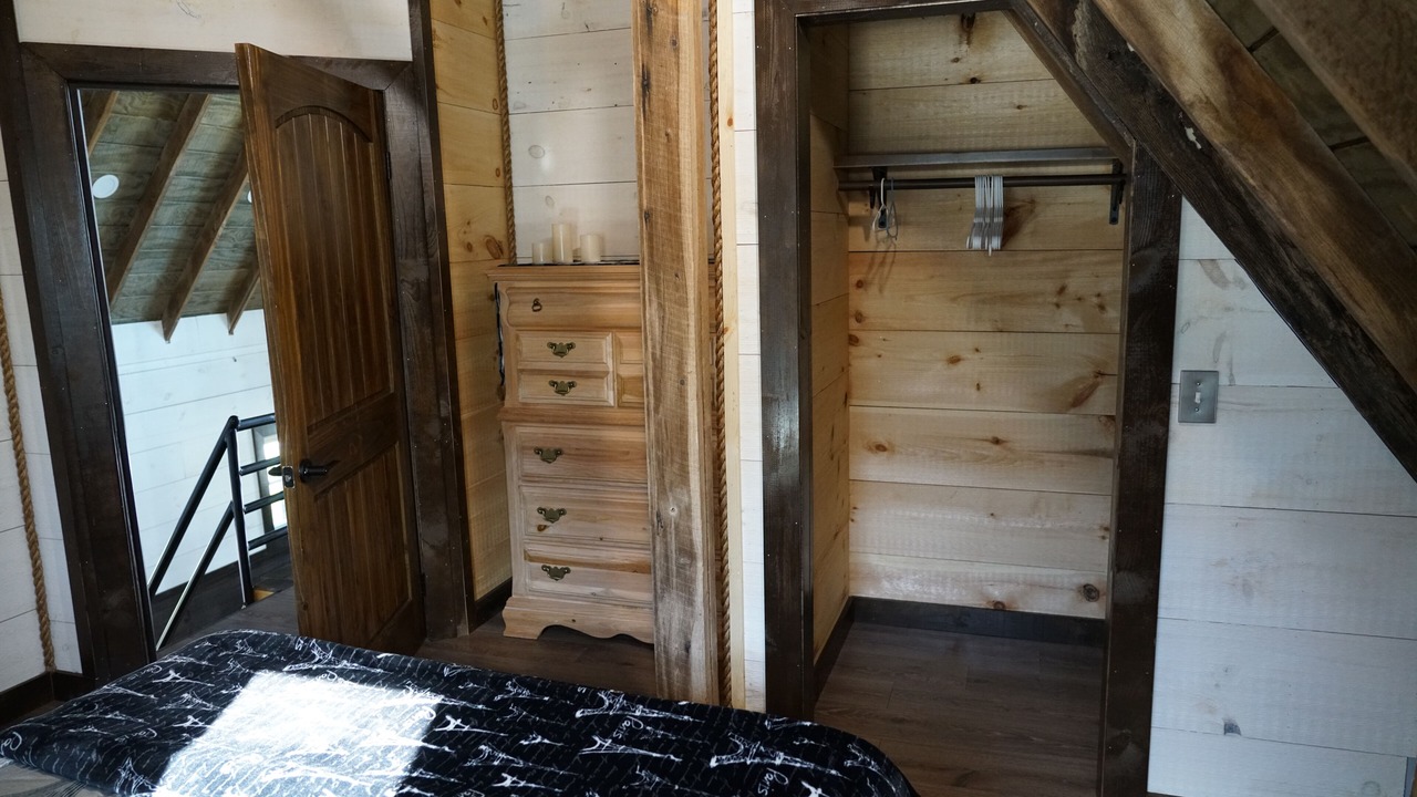 Photo of Bedroom in Jasper County