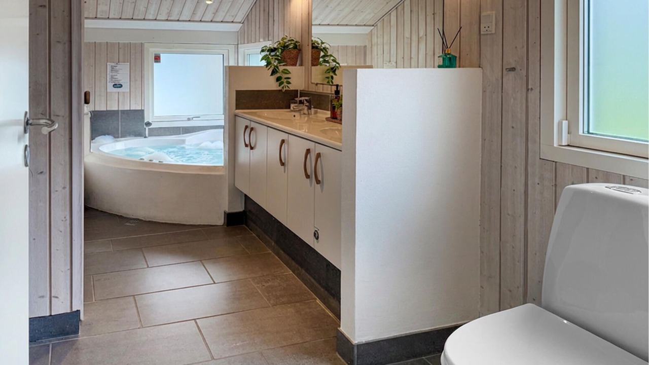 Photo of Bathroom in Jegum