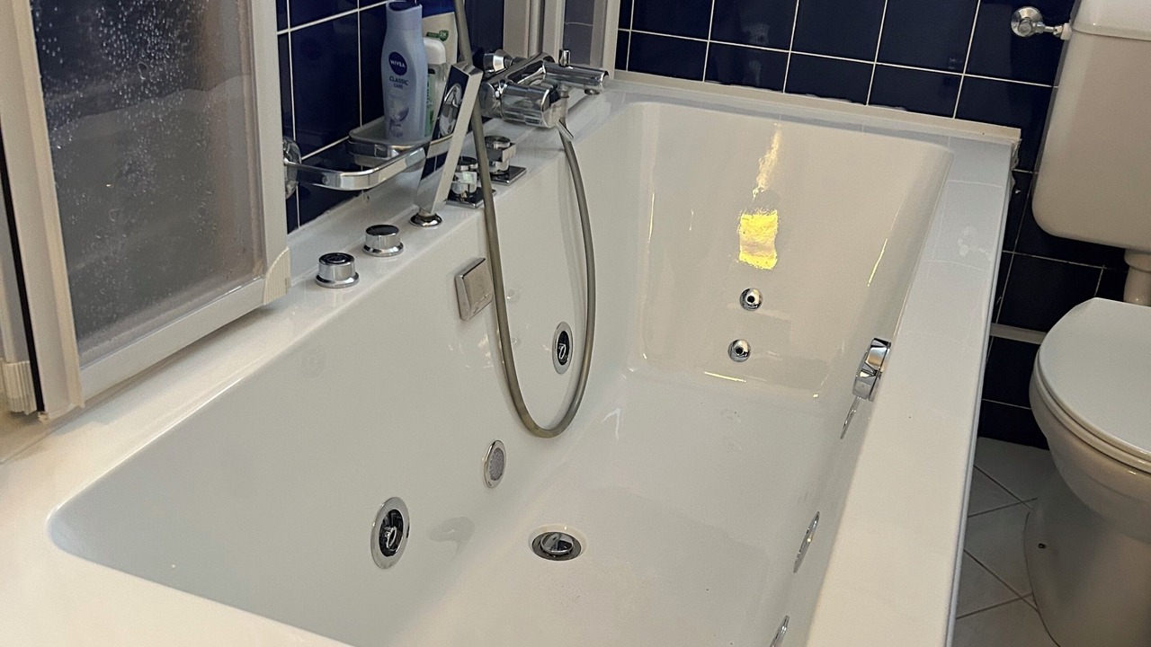 Photo of Bathroom in Tramelan