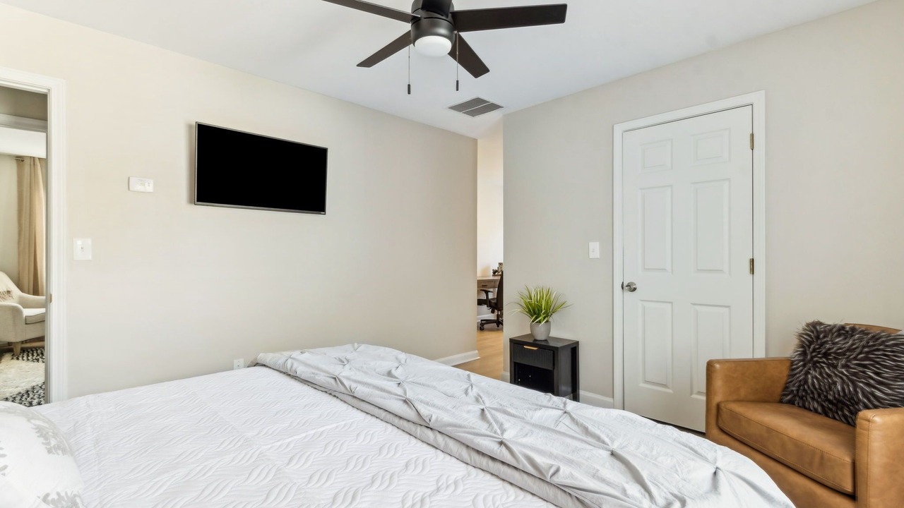 Photo of Bedroom in Collier Heights