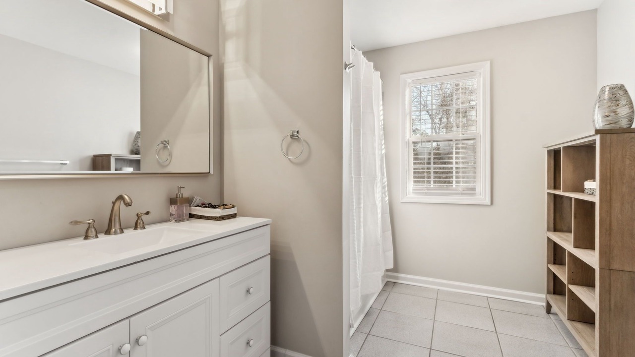 Photo of Bathroom in Collier Heights