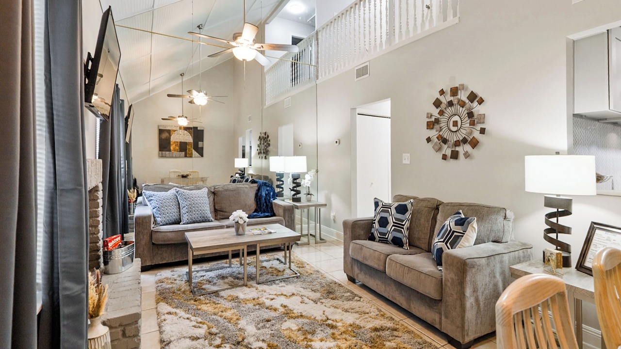 Photo of Livingroom in Lafayette