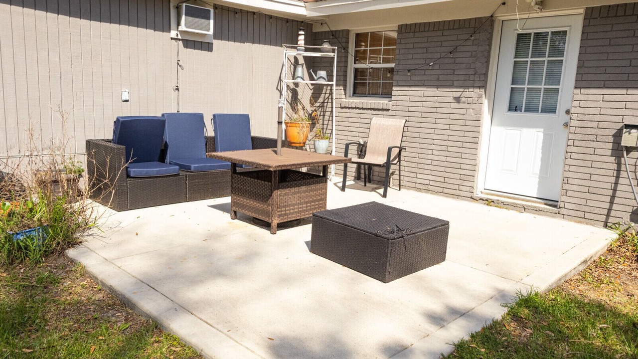 Photo of Patio Balcony in Englewood