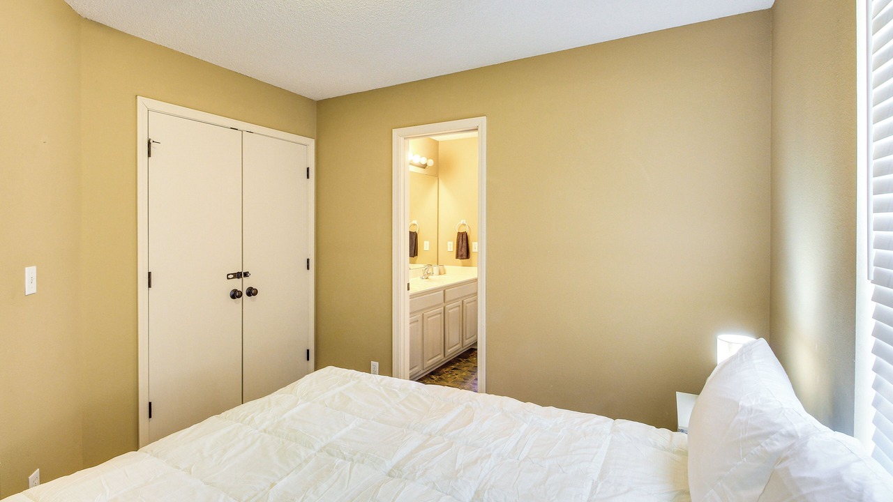 Photo of Bedroom in Lee's Summit