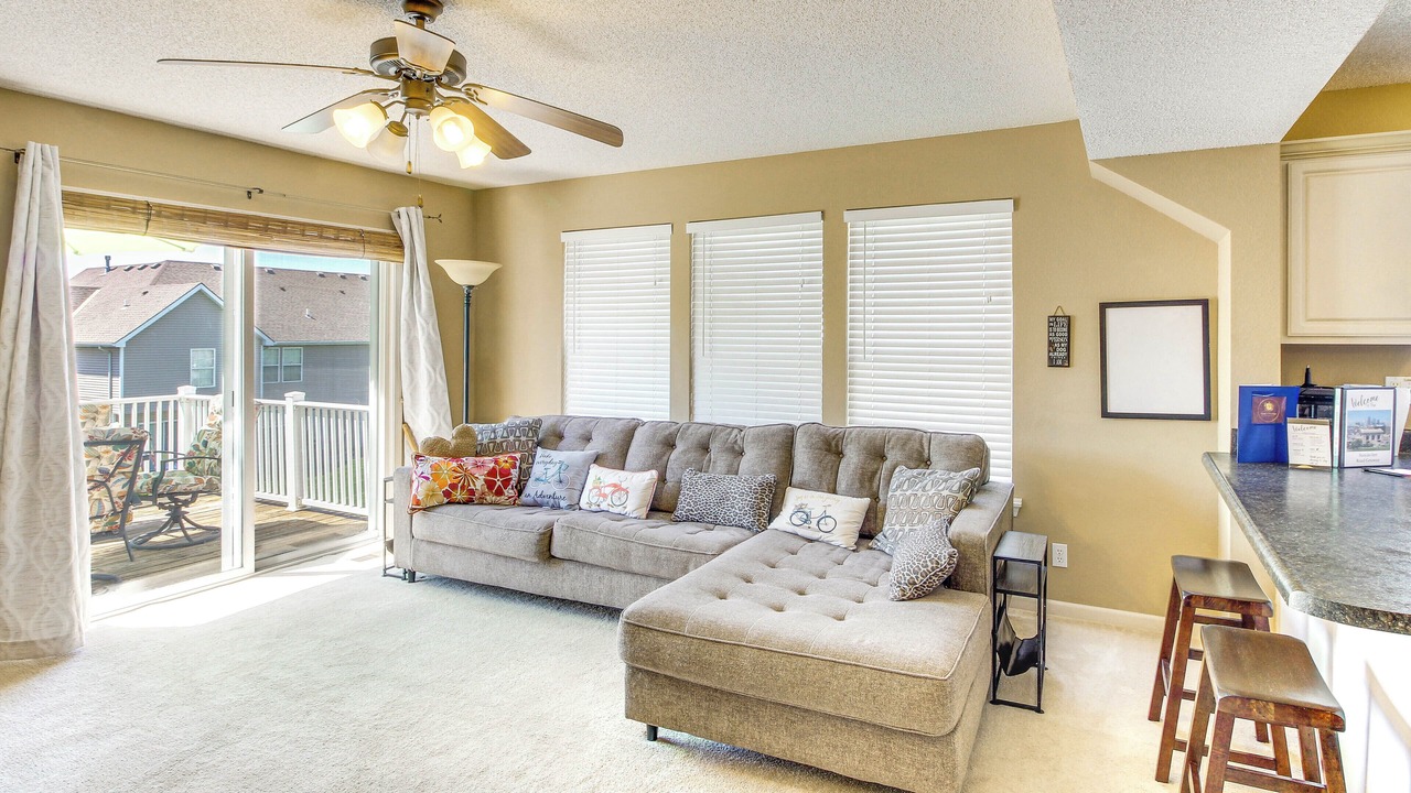 Photo of Livingroom in Lee's Summit